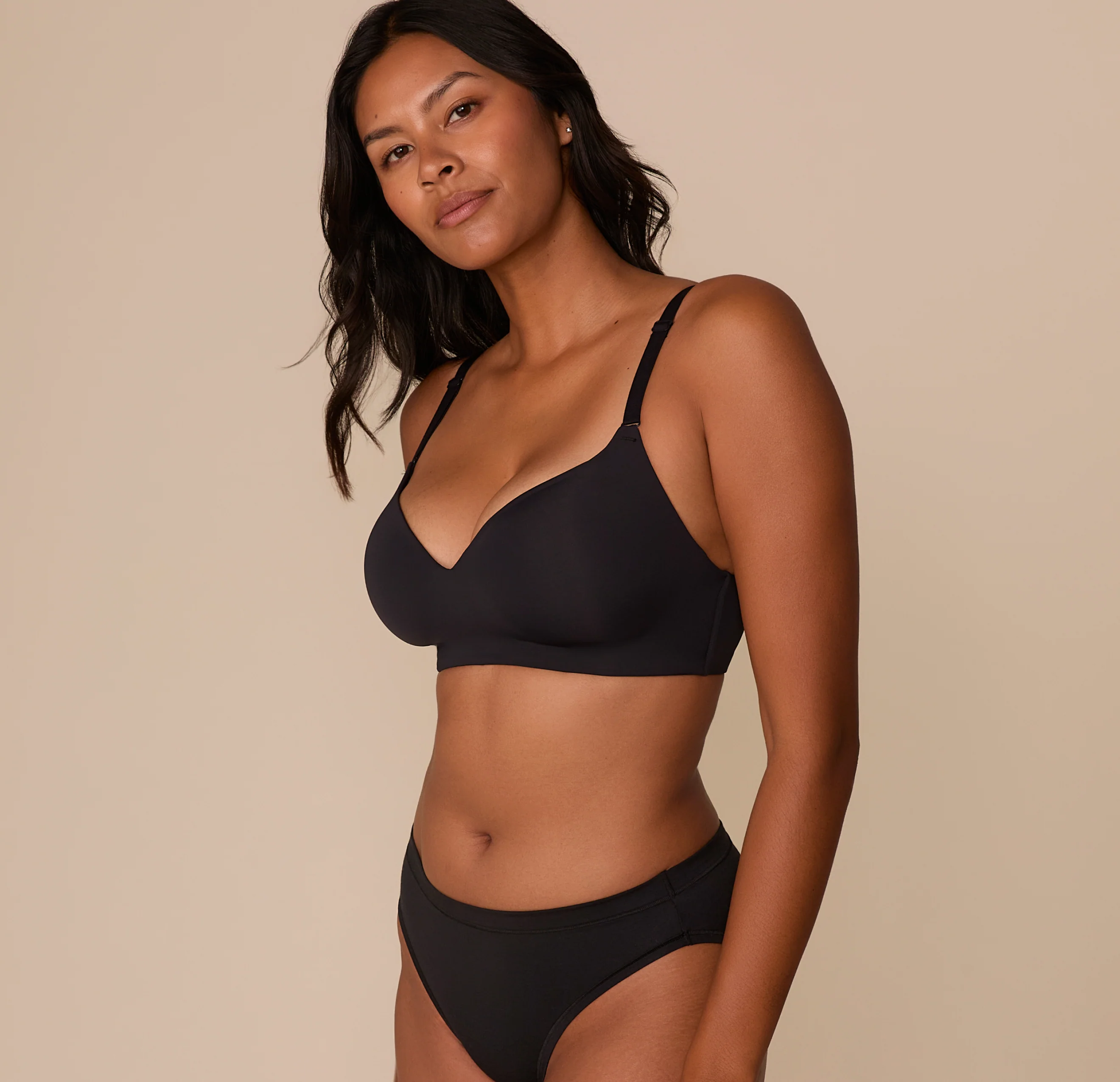 Base Wirefree T-Shirt Bra - Black - Image 3