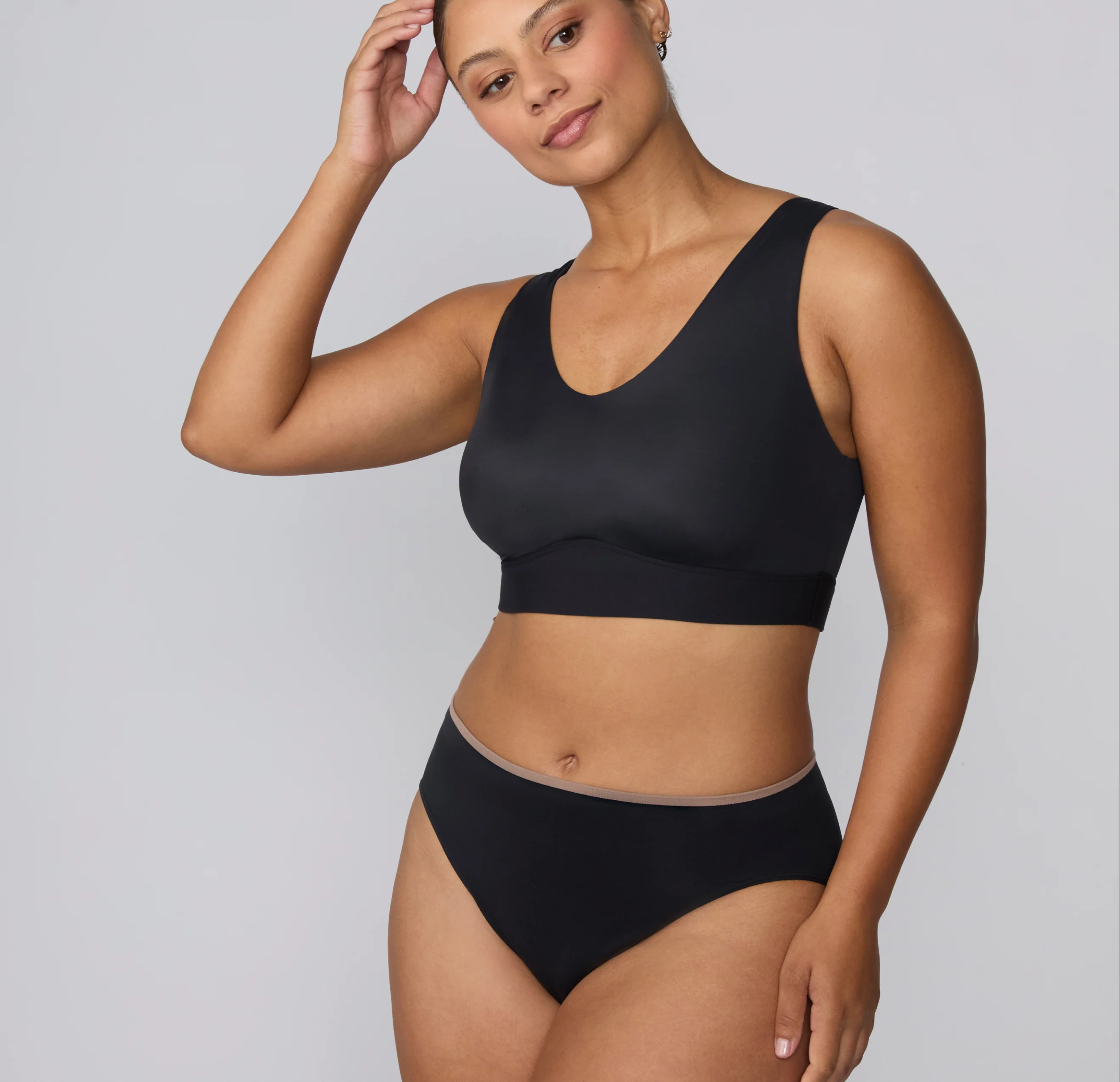 Smooth Seamless Brief - Black - Image 2