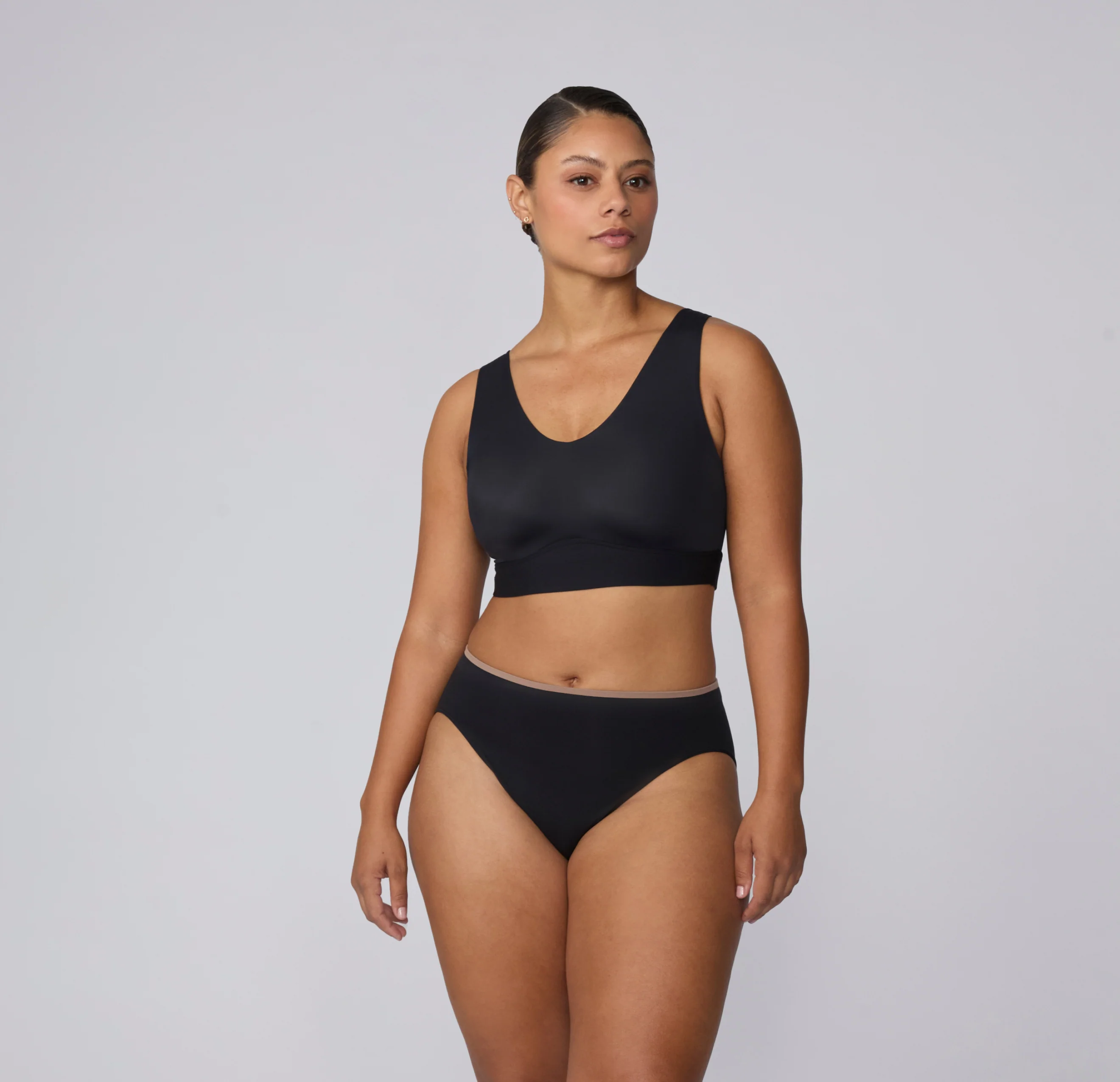 Smooth Seamless Brief - Black - Image 4