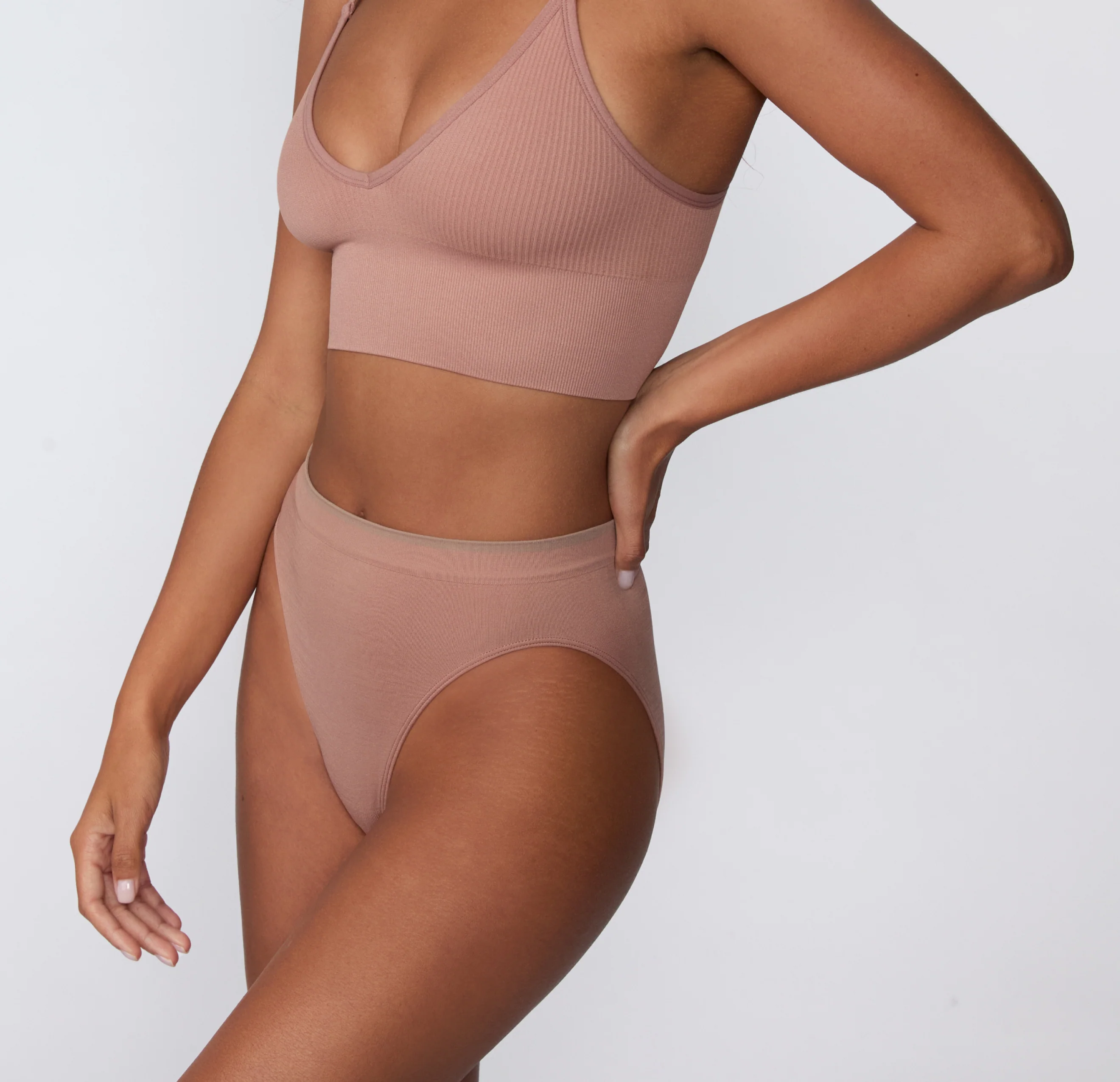 Smooth Seamless Brief - Plum - Image 4