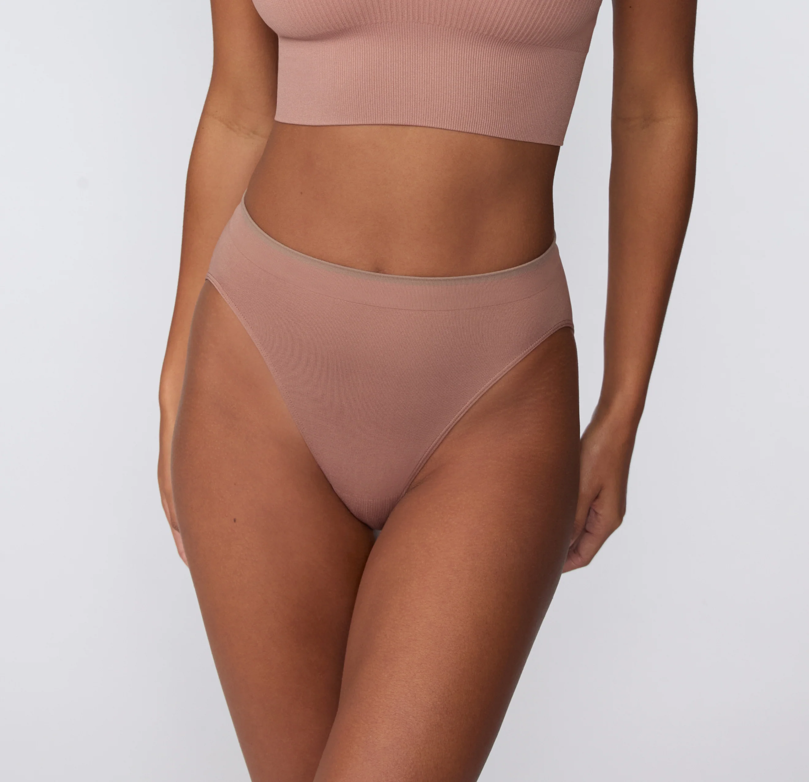 Smooth Seamless Brief - Plum - Image 7