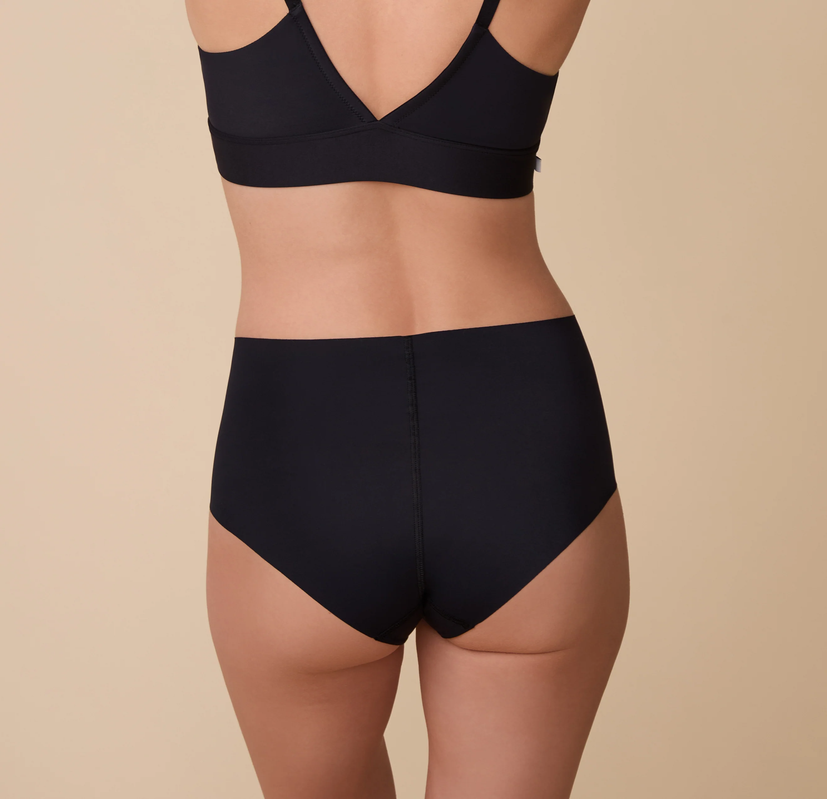 No-Show Highwaist Brief - Black - Image 4