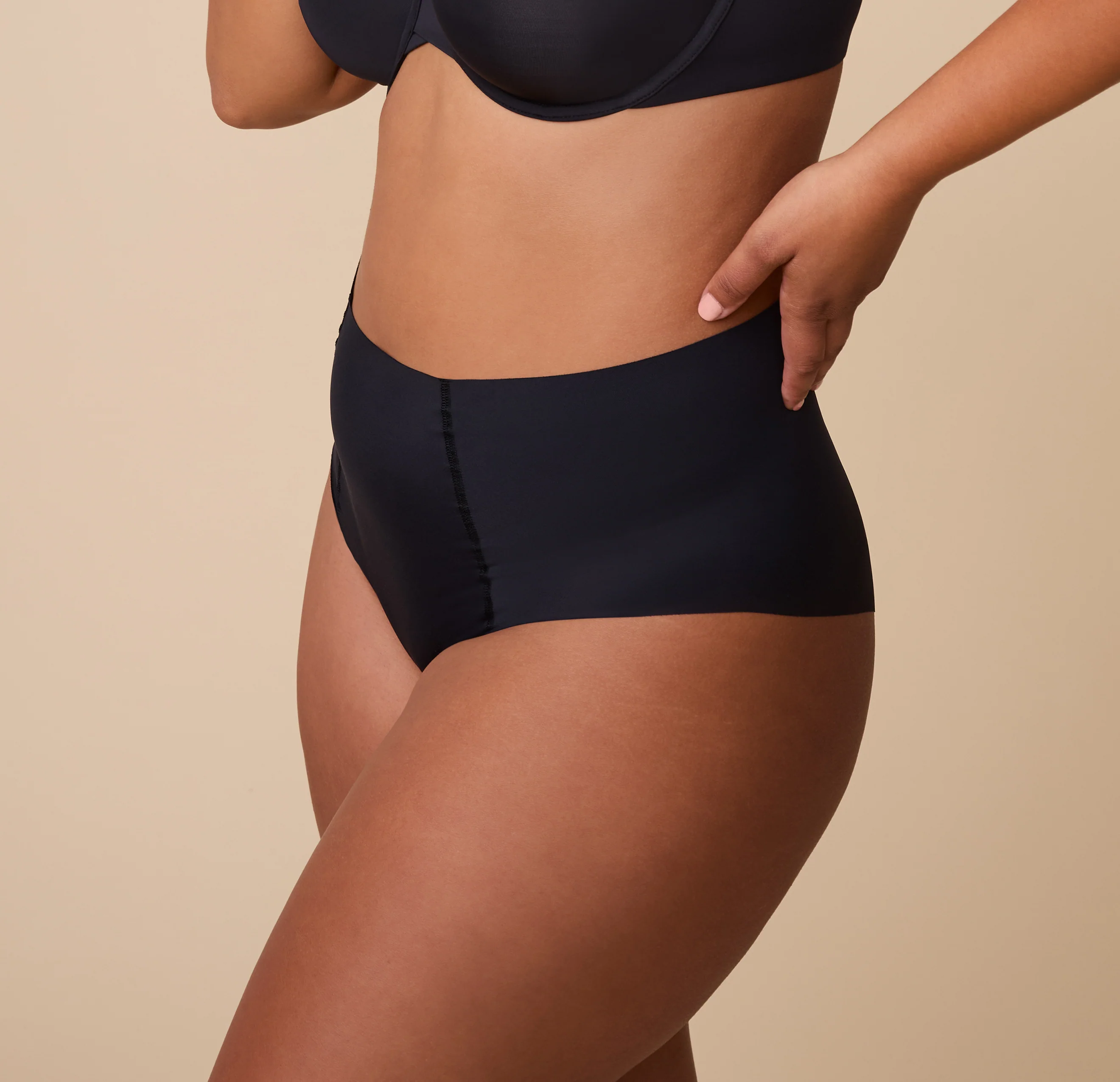 No-Show Highwaist Brief - Black - Image 5